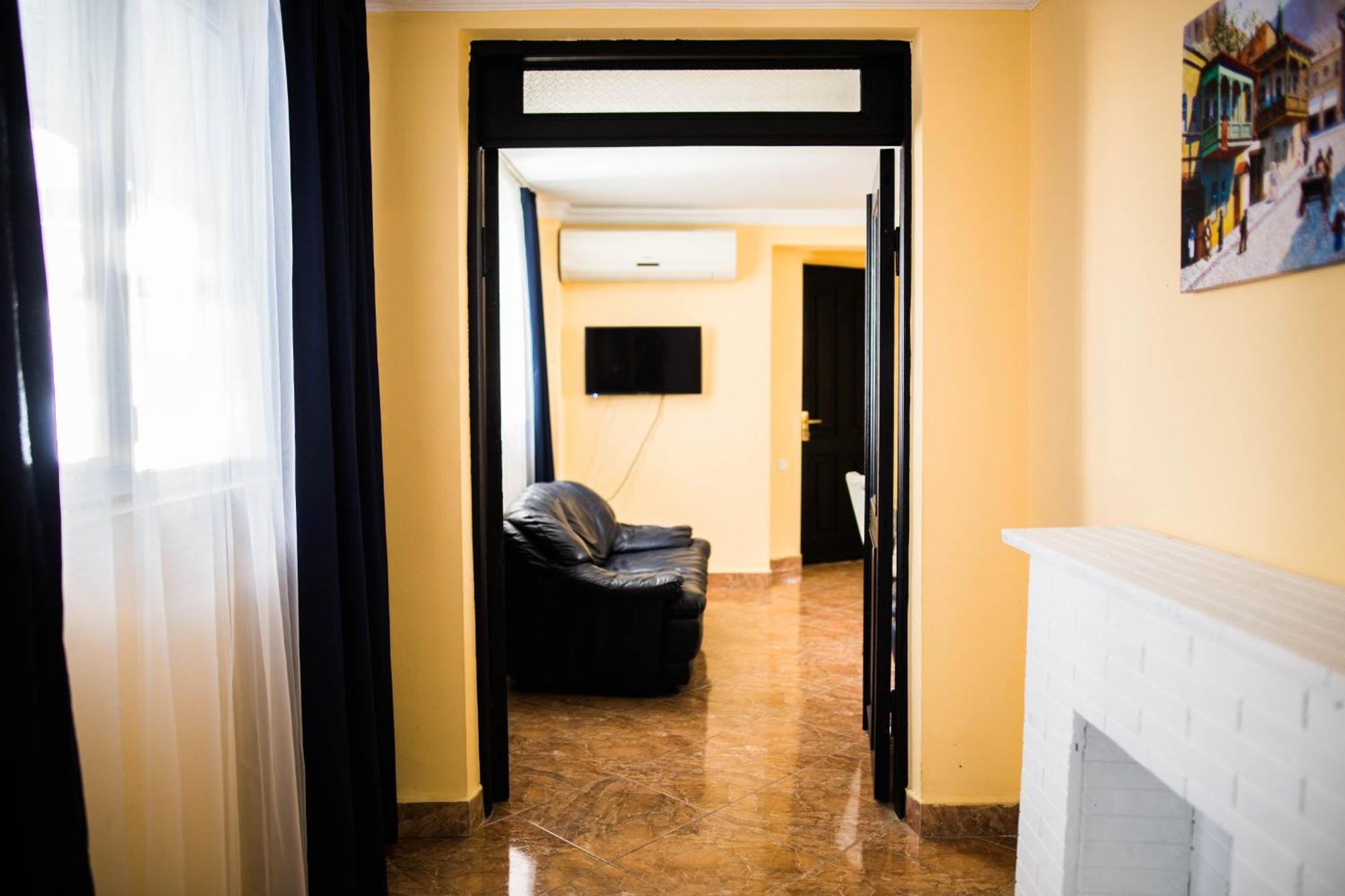 Central Apart-Hotel บาทูมิ ห้อง รูปภาพ