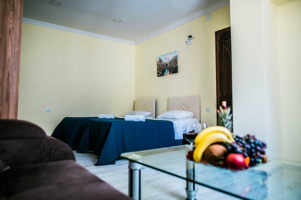 Central Apart-Hotel บาทูมิ ภายนอก รูปภาพ