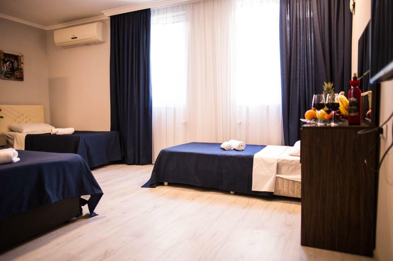 Central Apart-Hotel บาทูมิ ภายนอก รูปภาพ